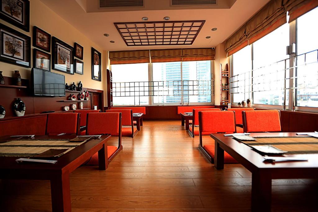 Bro & Sis Hotel Hanoi Exterior photo